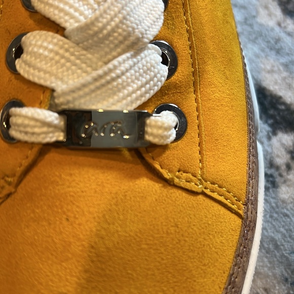 Ara Yellow Sneakers with White Laces - Picture 2 of 6